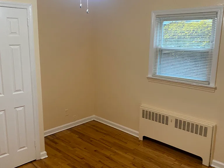 27 Woods Ave #1F — Photo 24