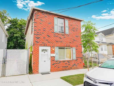 121 Hett Ave, Staten Island, NY, 10306