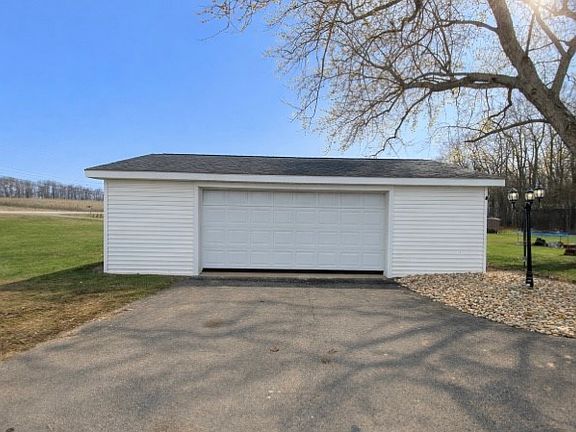 4th image of 103 Garvin Rd