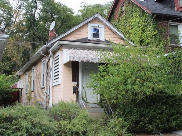 423 N Holland Ave, Braddock, PA 15104