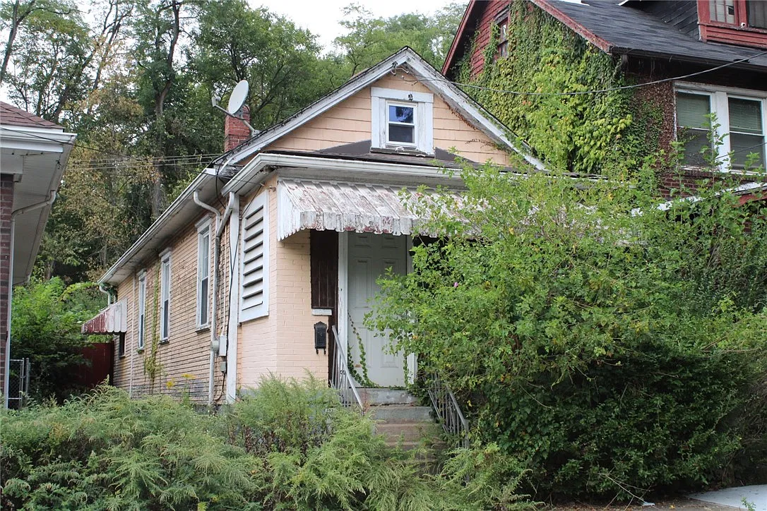 423 N Holland Ave photo 1