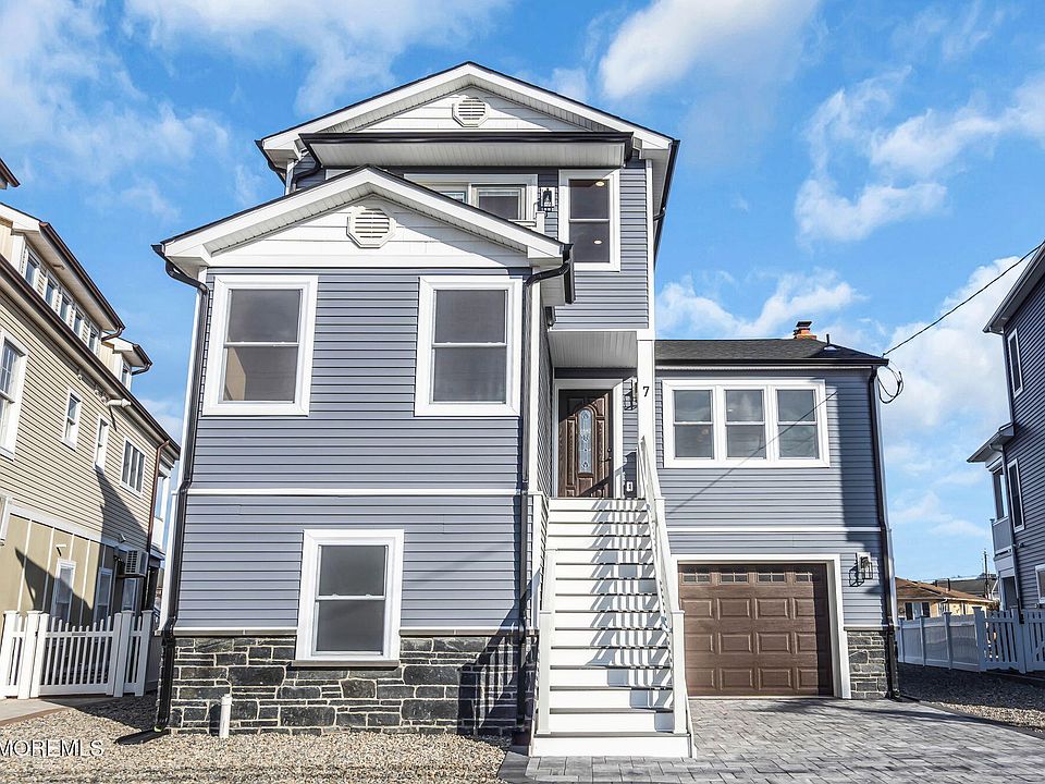 1st image of 7 Halsey Drive