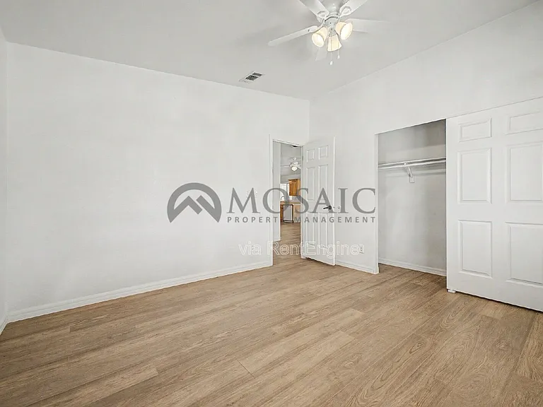 1625 S 74th St — Photo 29
