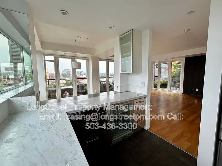 300 NW 8th Ave #902 — Photo 9