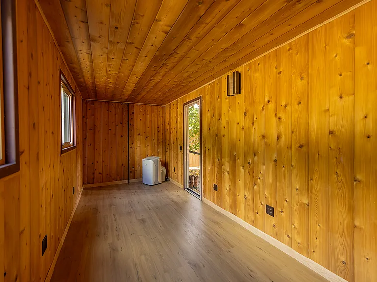 136 S Poli St — Photo 16