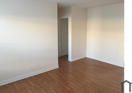 4th image of 5921 W Fullerton Ave