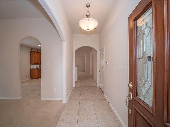 2nd image of 6706 Pheasant Oak Dr