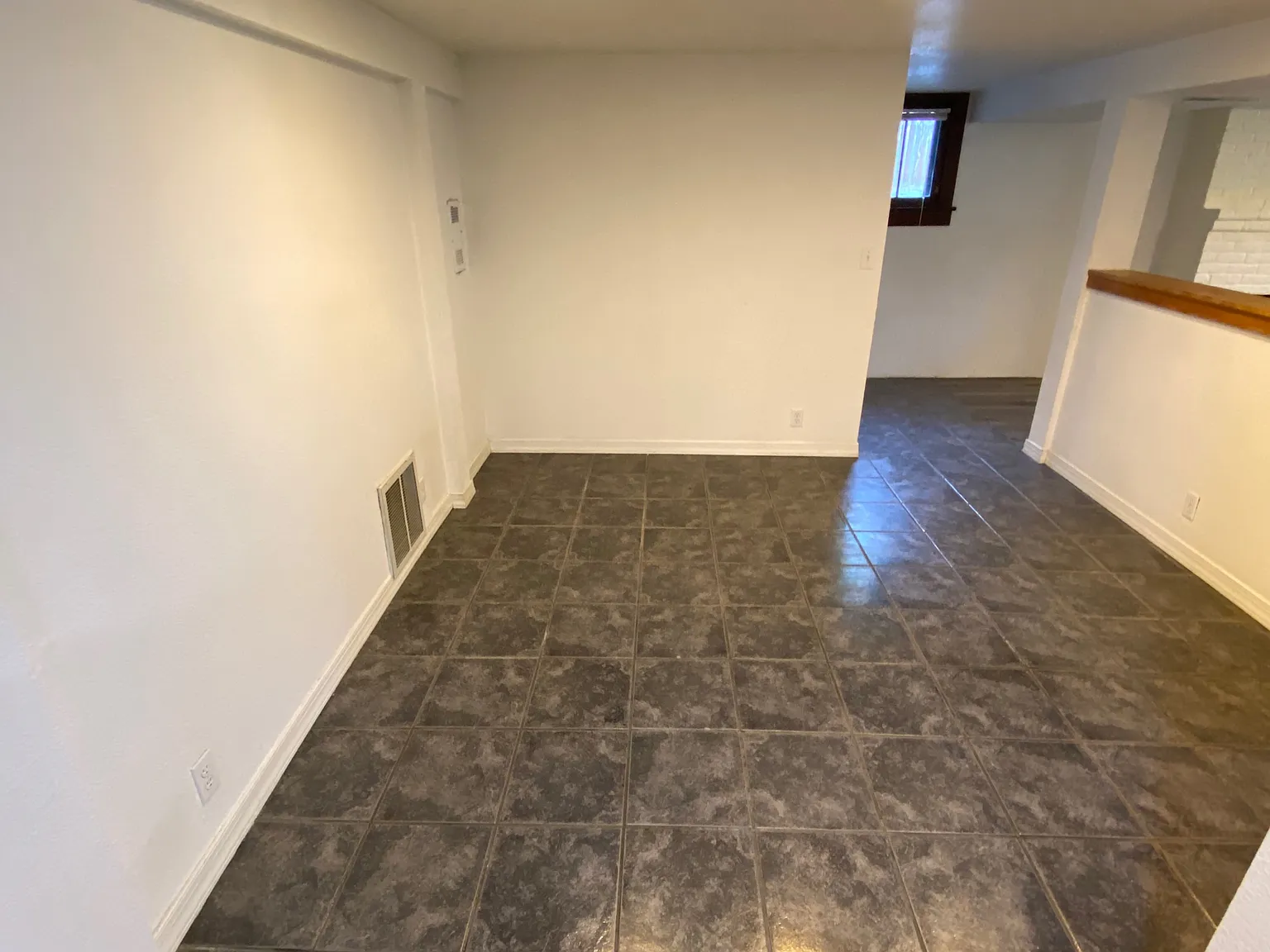 1 bed, 800 sqft, $1,200 — Photo 3