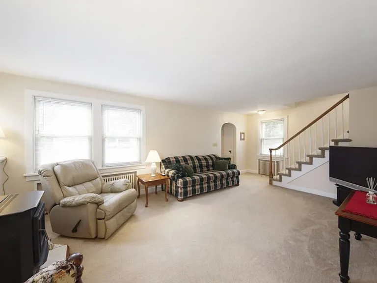723 S Allen St — Photo 18