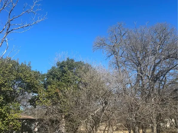 507 N Race St, Lampasas, TX 76550