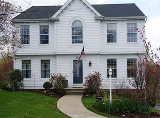 121 Amberwoods Dr, Canonsburg, PA