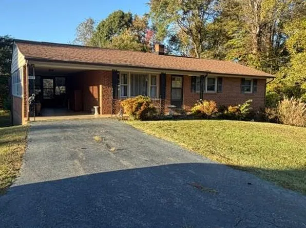 603 Dixie Airport Rd, Madison Heights, VA 24572