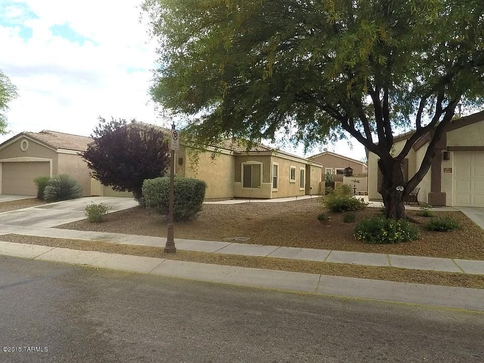 1st image of 180 E Calle Puente Azul
