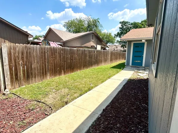 6830 maple springs, San Antonio, TX 78249