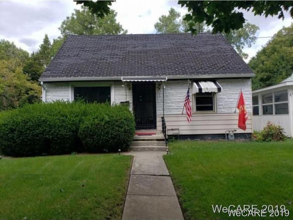 1st image of 922 W Eureka St