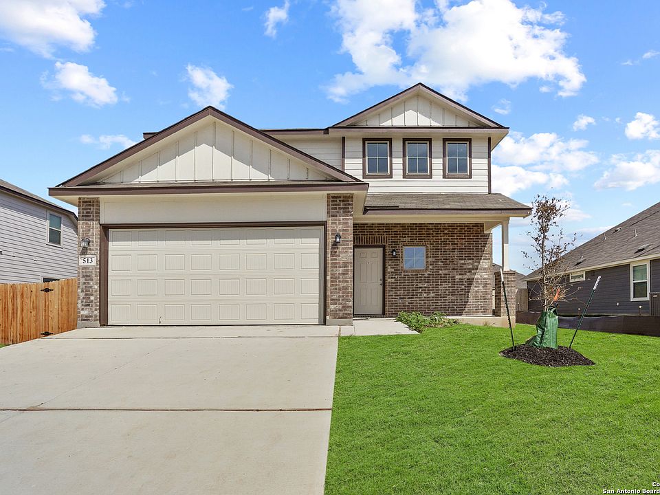 1st image of 513 Fawndale Pt