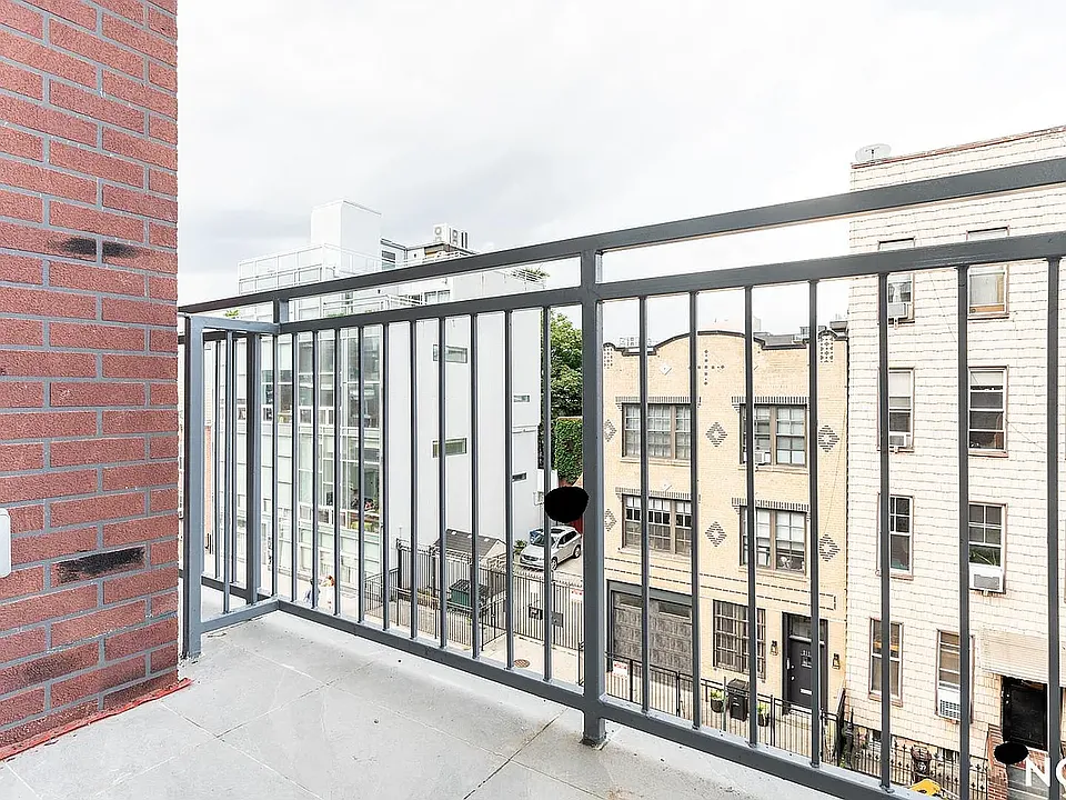 228 N 7th St #308