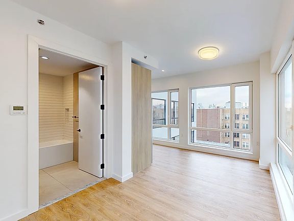 4th image of 329 Linden Blvd #7L