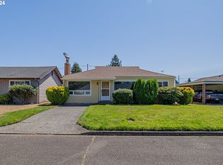 1022 N Myrtle St, Coquille, OR 97423