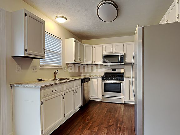 3rd image of 15 Flamingo Ct