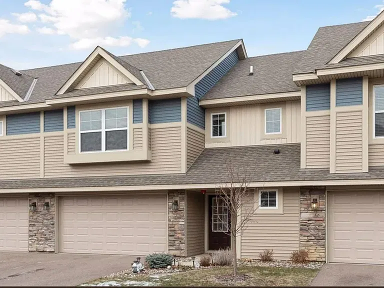3300 Lakewood Trl — Photo 1