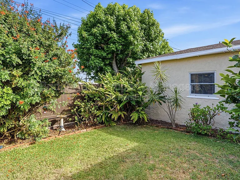 3204 Ingelow St — Photo 38