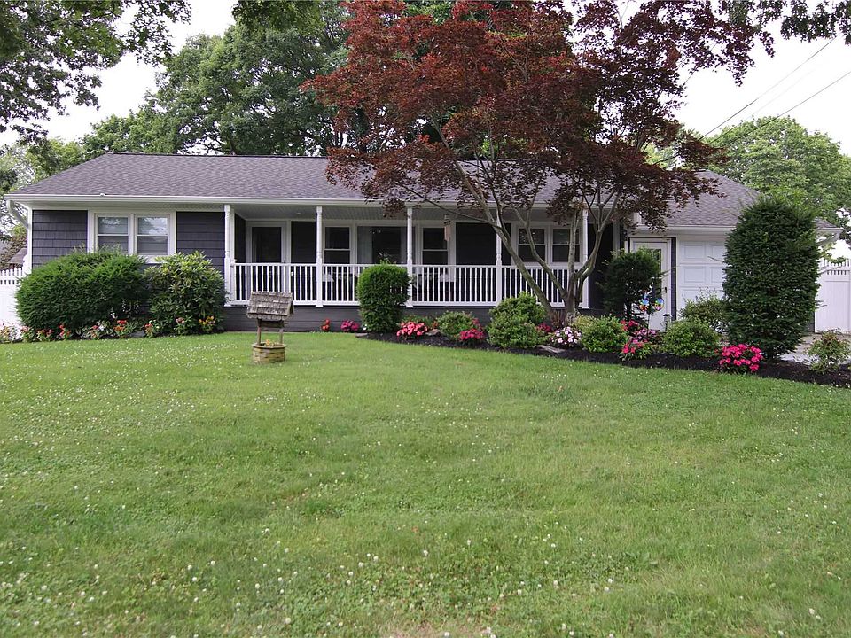 1st image of 16 Huber Pl