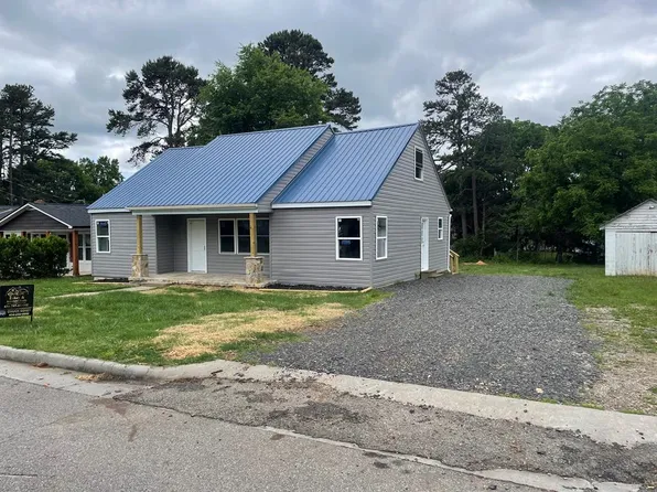 117 Davis Dr, Danville, VA 24540