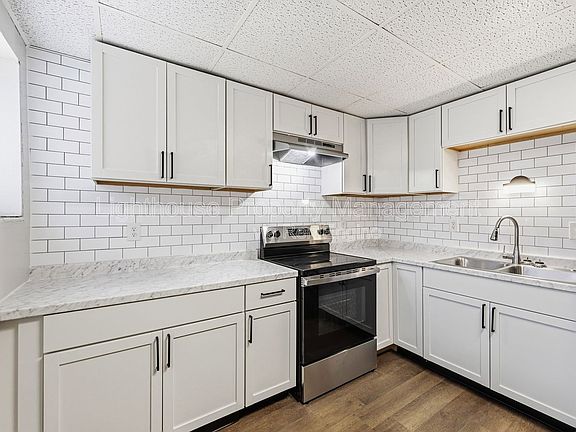 3rd image of 1832 Winton Ave APT 102