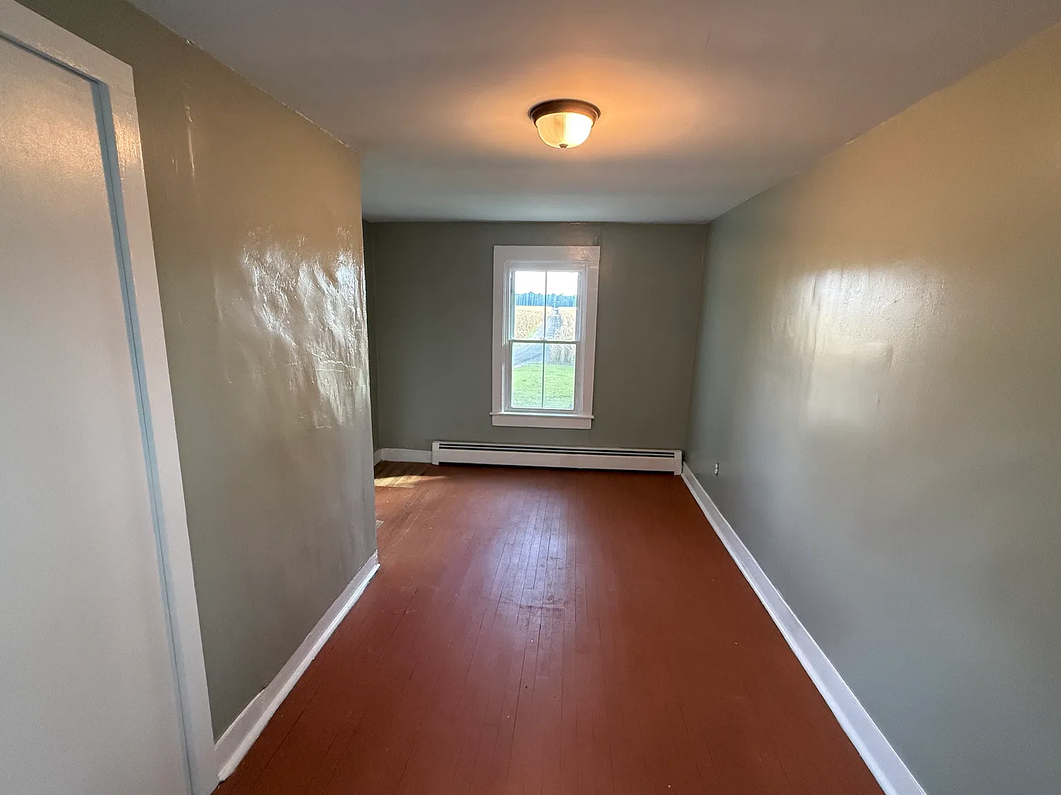 3 bed, 2600 sqft, $2,200 — Photo 4