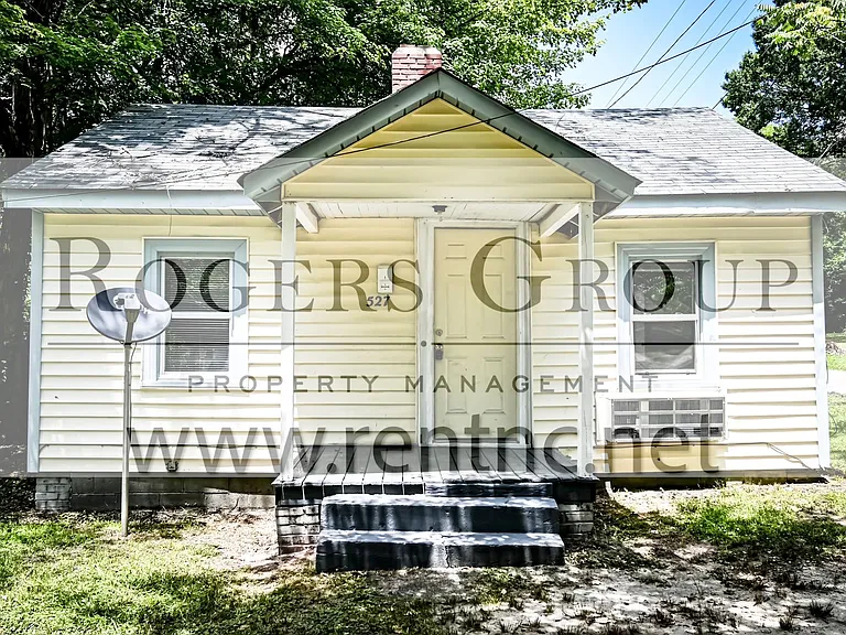 527 Water St — Photo 1