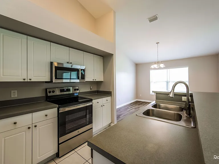 223 Beckley Dr — Photo 3