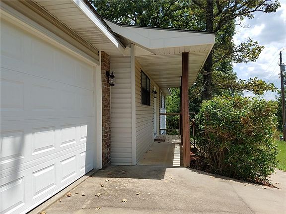 2nd image of 43 Judy Dr