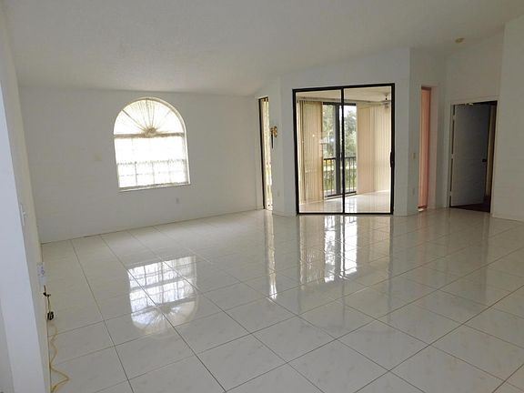 5th image of 5181 Brisata Cir APT P