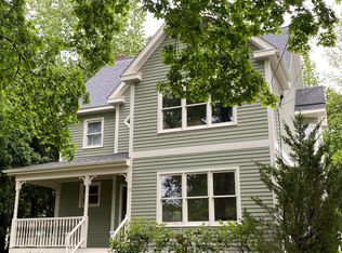 18 Briar Ln, Kingston, RI 02881