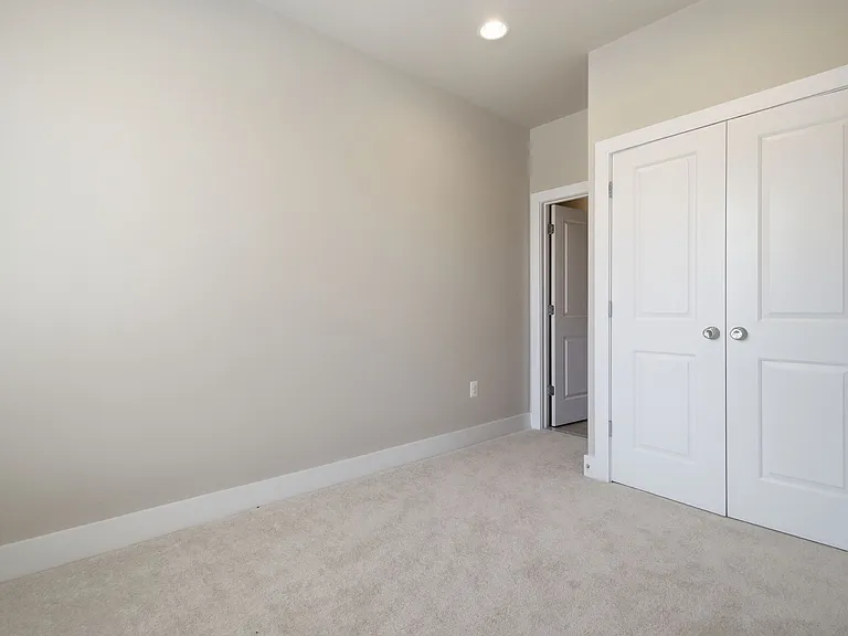 14566 Lake Vista Dr — Photo 17