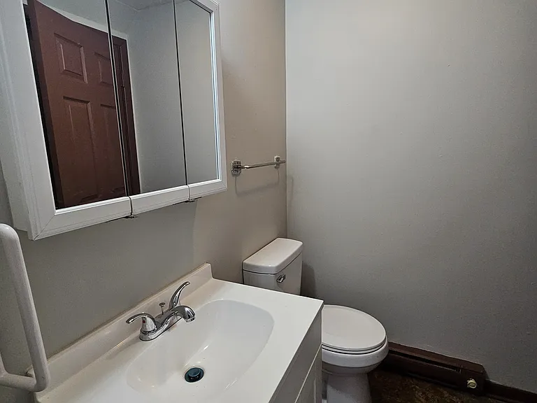 66 Clinton Ave #B — Photo 2