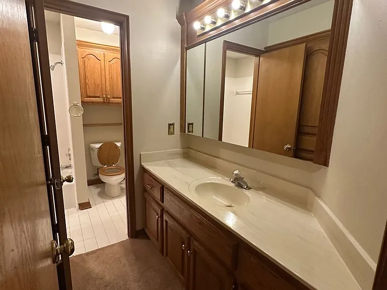 5524 Woodmont Dr — Photo 36