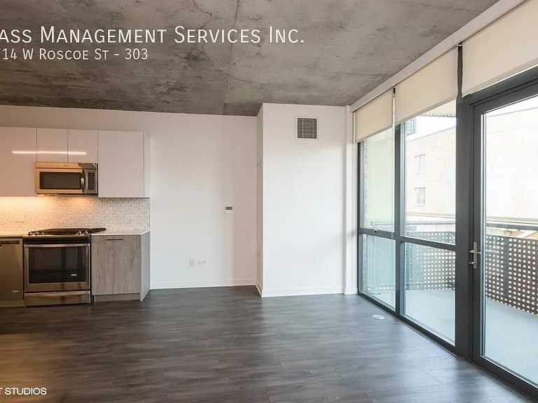 Centrum Lakeview — Photo 18