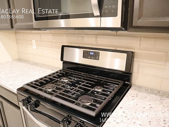 5th image of 10639 W Chestnut St