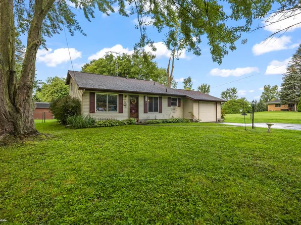 5440 S Genesee Rd, Grand Blanc, MI 48439