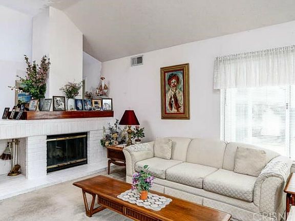 4th image of 26031 Lucerne Ct
