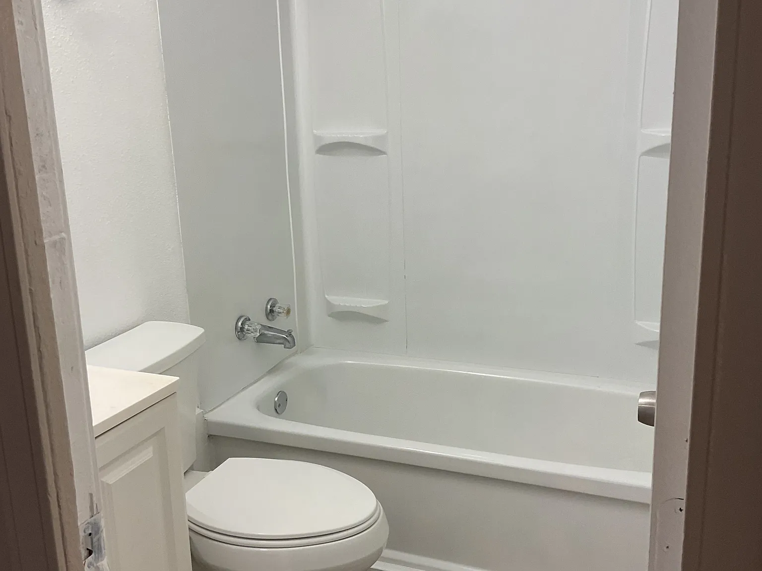 4 bed, 1100 sqft, $1,600 — Photo 4
