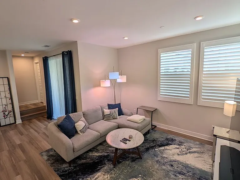 1202 W Cara Dr — Photo 8
