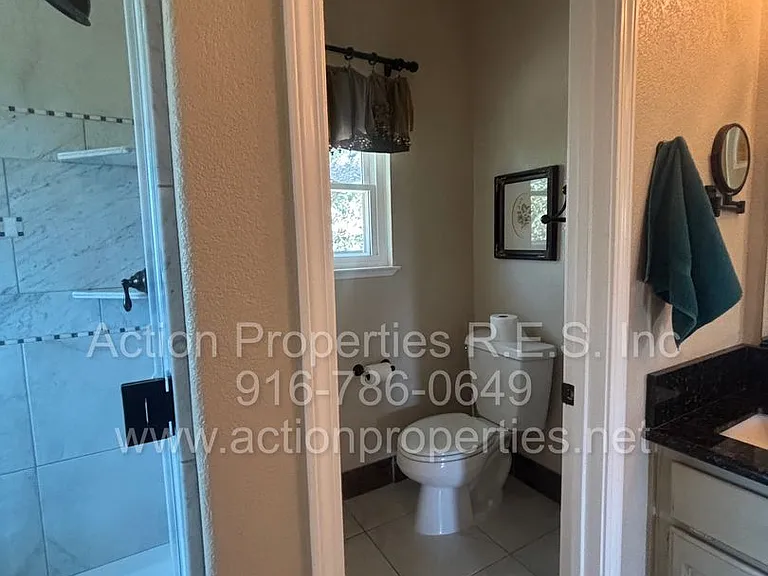 4726 Abbey Hl — Photo 36