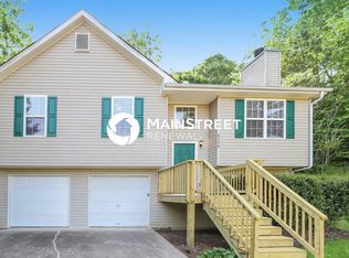 6756 Spring Head Dr, Flowery Branch, GA 30542