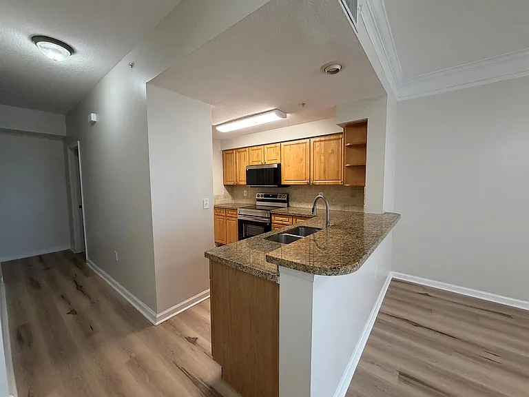2052 Alta Meadows Ln #2205 — Photo 9