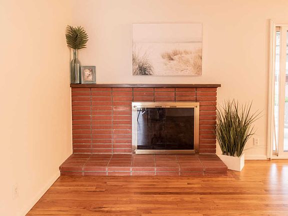 5th image of 137 Bucknell Ave