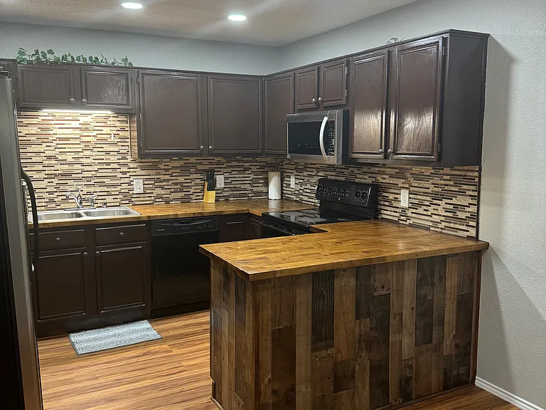 209 Colt Ln — Photo 13