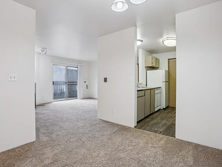 Poplar Lane Apartments — Photo 74